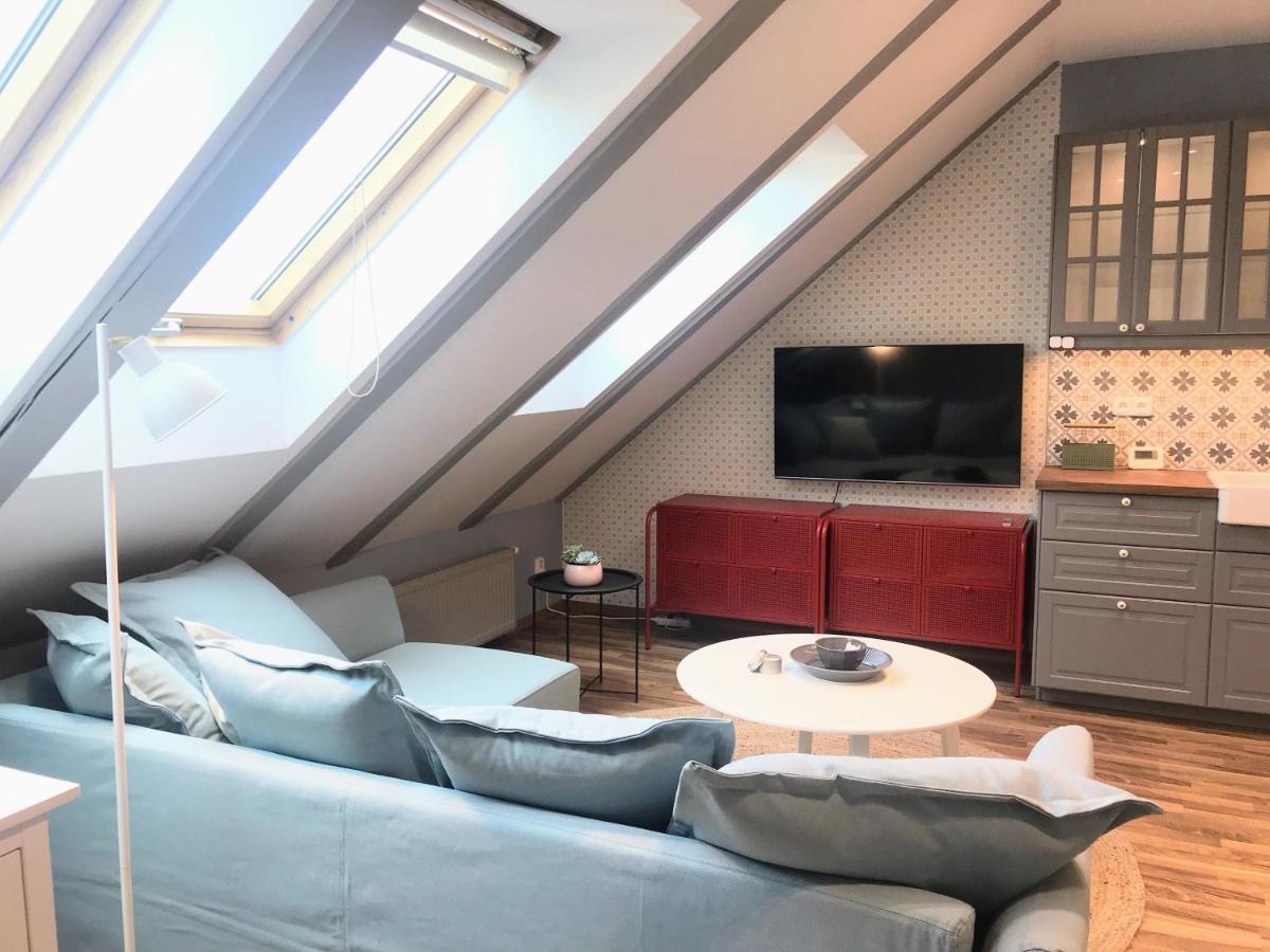 Attic Apartment On Waterfront / View / Netflix Prag Exterior foto