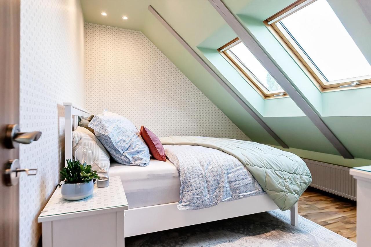 Attic Apartment On Waterfront / View / Netflix Prag Exterior foto