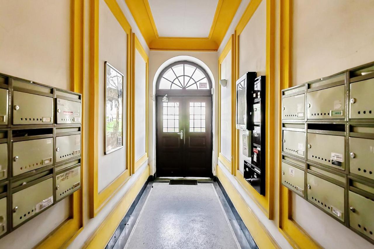 Attic Apartment On Waterfront / View / Netflix Prag Exterior foto