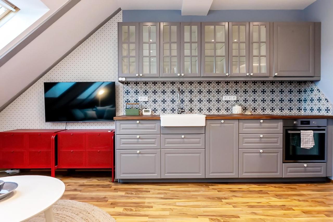 Attic Apartment On Waterfront / View / Netflix Prag Exterior foto