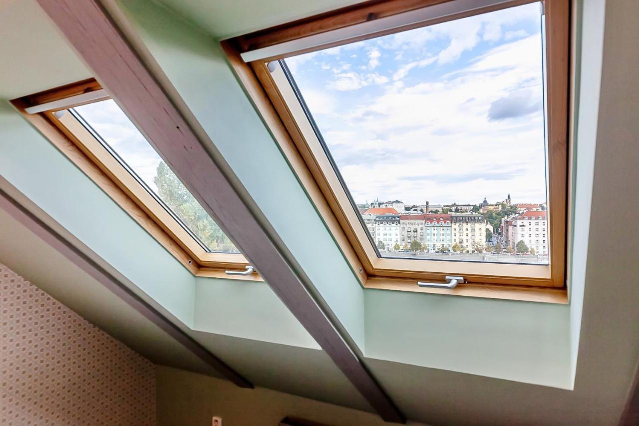Attic Apartment On Waterfront / View / Netflix Prag Exterior foto