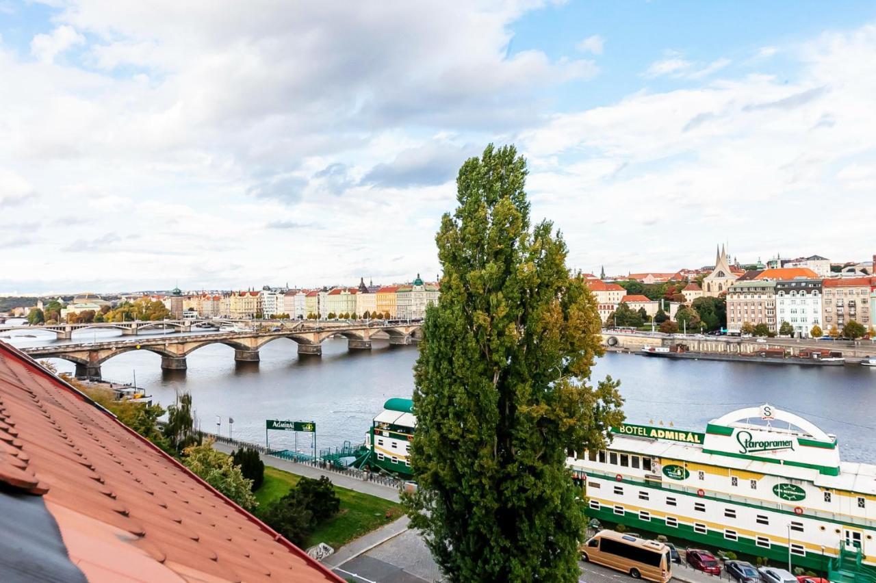 Attic Apartment On Waterfront / View / Netflix Prag Exterior foto